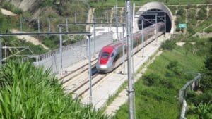 Kereta cepat Jakarta Bandung Whoosh, salah satu angkutan umum perkotaan. (Dok. PT KCIC)