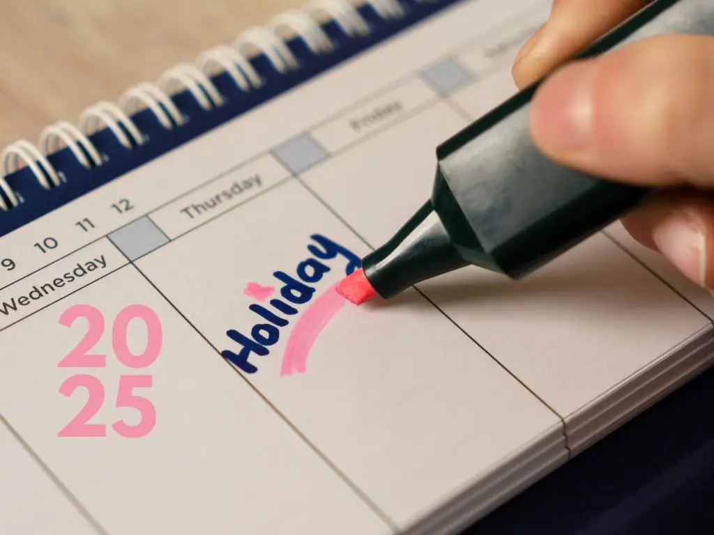 Rencanakan Liburanmu, Ini Daftar Lengkap Libur Nasional dan Cuti Bersama Tahun 2025.