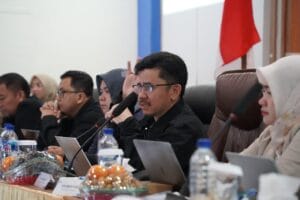 Suasana rapat kerja PT PLN UIP KLT di Balikpapan pada 1 Mei 2025. (Foto: PLN)