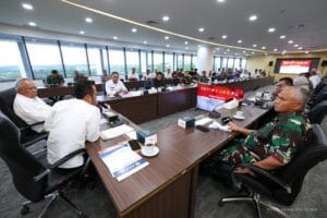 Suasana Rapat Koordinasi Forum Koordinasi Pimpinan Daerah (Forkopimda) yang dihadiri DPRD Kaltim di Kantor Otorita IKN, Rabu (16/4/2025).