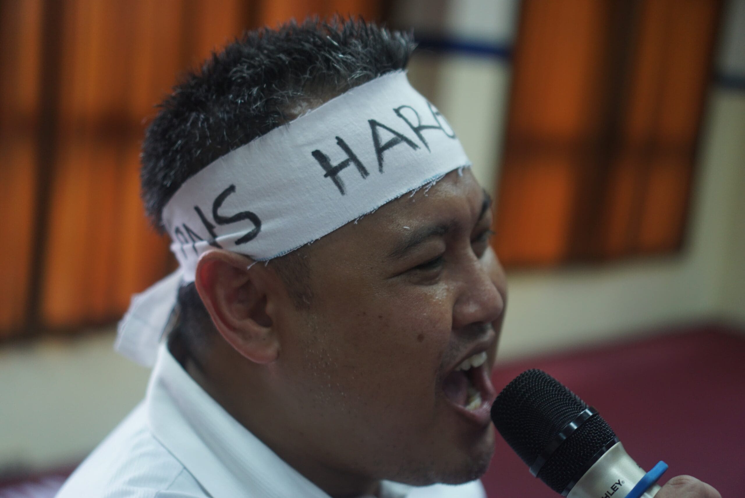 Sedikitnya 40 pegawai Politeknik Negeri Balikpapan (Poltekba) dan Institut Teknologi Kalimantan (ITK) yang berstatus Pegawai Pemerintah dengan Perjanjian Kerja (PPPK) menggelar aksi damai di kampus Poltekba, Kamis (15/5/2025).