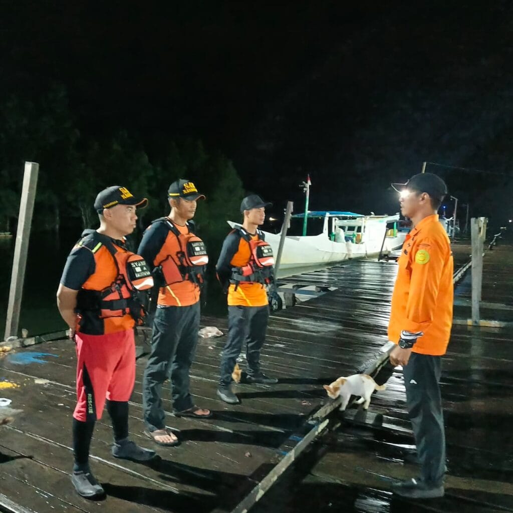 Kapal Motor Mina Maritim 148 dilaporkan tenggelam di perairan Talisayan, Kabupaten Berau, Kalimantan Timur, Minggu (26/10/2025). (Foto: Kantor Pencarian dan Penyelamatan Balikpapan)