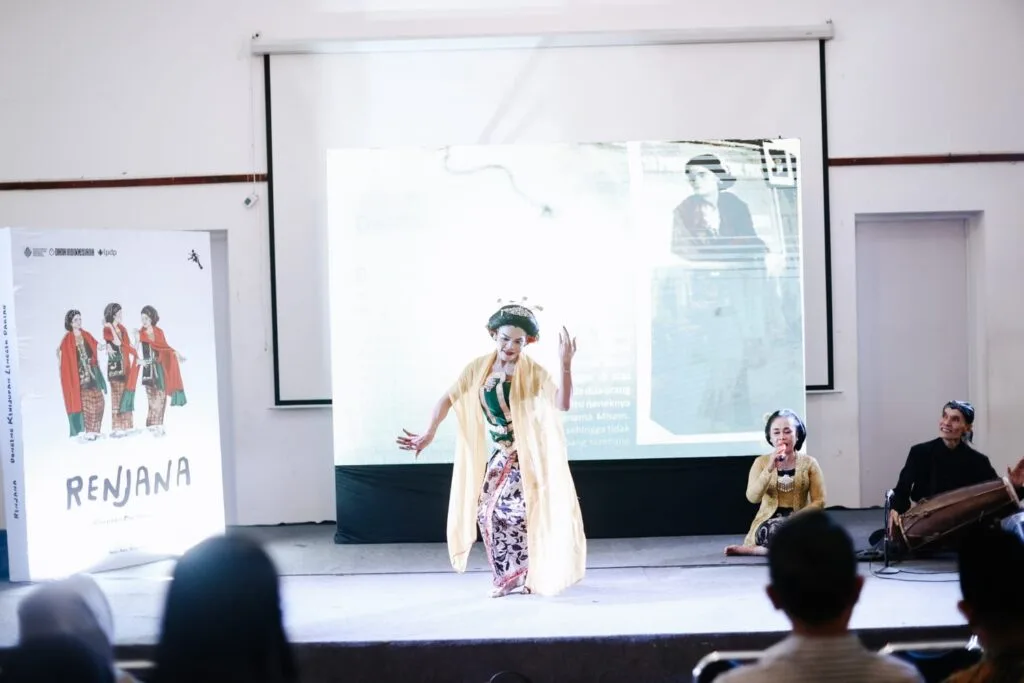Suasana peluncuran novel grafis “Renjana: Dongeng Kehidupan Maestro Lengger Dariah” di Ruang Gatra Hetero Space, Purwokerto, pada Rabu (25/2/2026). (Foto: Dokumentasi Panitia)