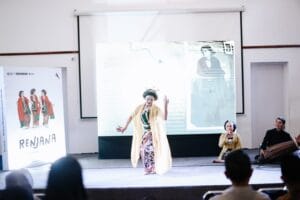 Suasana peluncuran novel grafis “Renjana: Dongeng Kehidupan Maestro Lengger Dariah” di Ruang Gatra Hetero Space, Purwokerto, pada Rabu (25/2/2026). (Foto: Dokumentasi Panitia)
