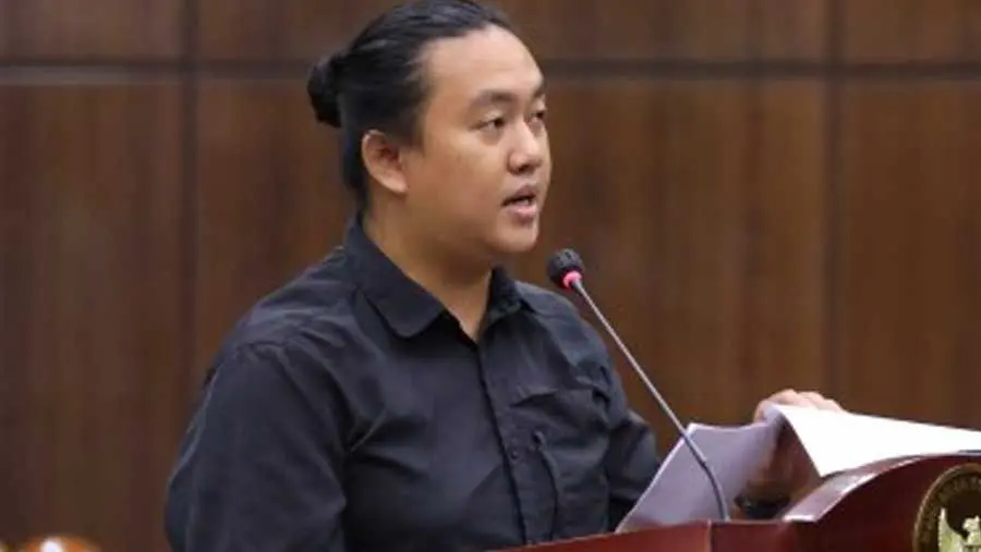 Wakil Koordinator Komisi untuk Orang Hilang dan Korban Tindak Kekerasan (KontraS), Andrie Yunus. (Foto: Mahkamah Konstitusi RI)