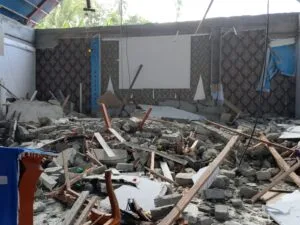 Bangunan mengalami kerusakan akibat gempa di Kecamatan Batang Dua, Kota Ternate, Maluku Utara, Kamis (2/4/2026). Sumber BPBD Kota Ternate