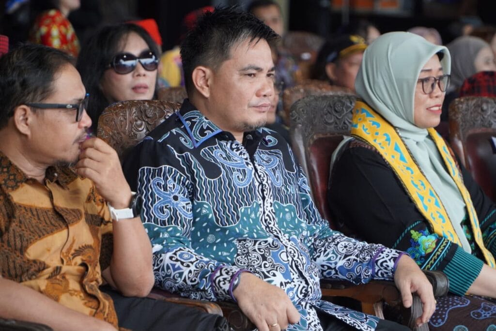 Wakil Bupati Mahakam Ulu, Suhuk.